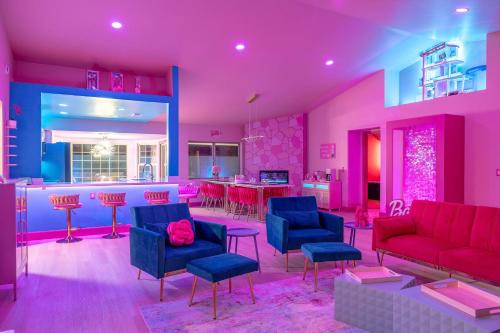 Westgreen Estates House | Dollhouse Daydream! Barbie-Inspired Home