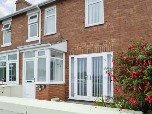 Woodhorn House | Dolphin Cottage