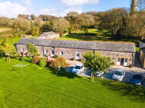 Charlestown House | Dolphin Cottage