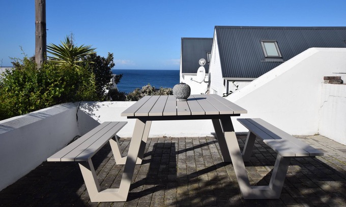 Vermont Apartment | Dolphin House Apartments