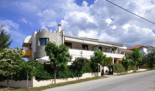 Thasos Town Apartment | Dolphins Apartments & Rooms