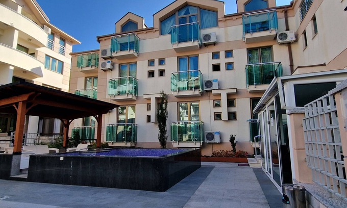 Becici Apartment | Domador Rooms & Apartments