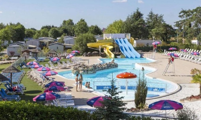 Coulanges Other | Domaine de Dugny, entre châteaux et zoo de Beauval