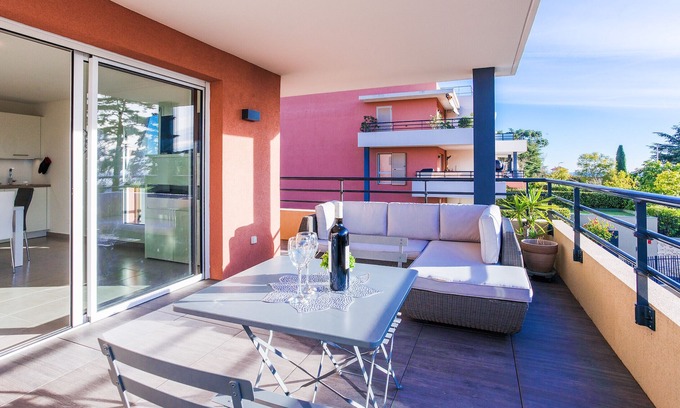 Saint Antoine Apartment | DOMAINE DES ROSES II AP4256 By Riviera Holiday Hom