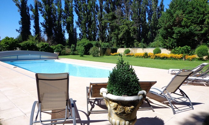 Cavaillon Apartment | Domaine Les Rivales en Provence - 5 bedrooms - sleeps 10