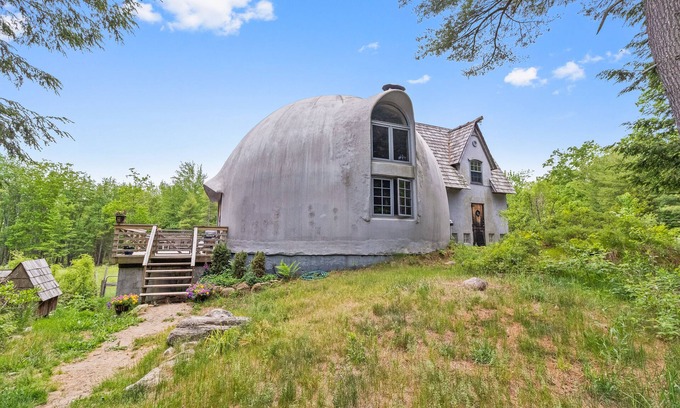 Biddeford House | Dome Home on 42 Acres! Close to the Beach and Downtown Kennebunkport