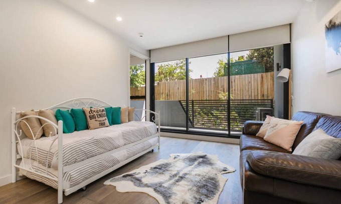 Caulfield North Apartment | Domi Rentals - The Cantala Apartment
