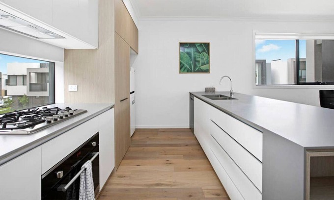 Clayton South House | Domi Rentals - The Clayton Place