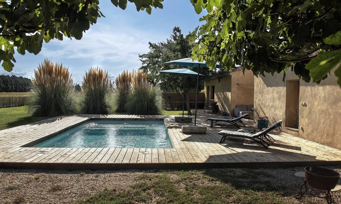 Verquieres Cottage | Dominique and Eric welcome you to their large, characterful Mas with heated swimming pool.
