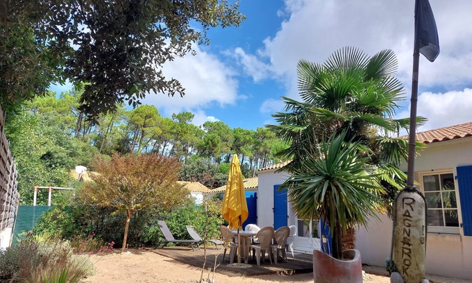 Domino House | šDOMINO: 300 M from the beach and 400 M from the market
