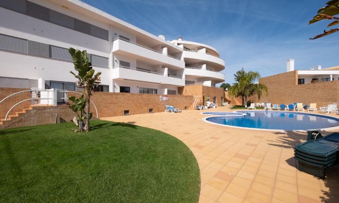 Ameijeira Apartment | Dona Ana 77 by Destination Algarve