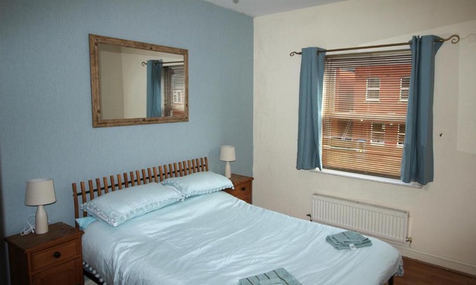 Doncaster Apartment | Doncaster Central Apartment Sleeps 5 Very Quiet