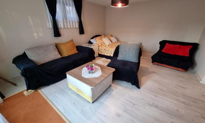 Paracin Apartment | Donna Apartman