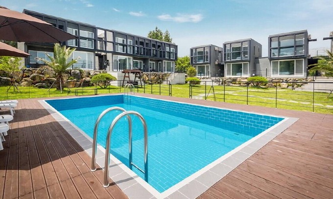 Seogwipo City House | Donnaeko Pension