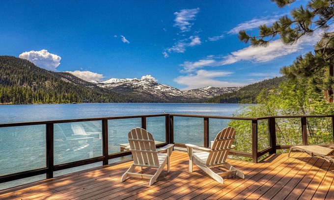 Truckee House | Donner Lakefront by Tahoe Getaways - 3 BR Lakefront w/Private Pier & Wrap Around Deck!