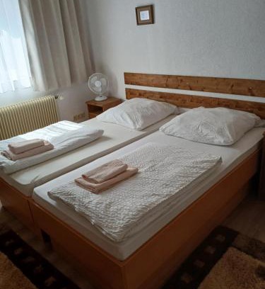 Weiden in der Oberpfalz House | Doppelbett Zimmer
