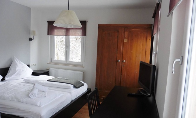 Horgenzell Apartment | Doppelzimmer, 15qm, mit Dusche und WC