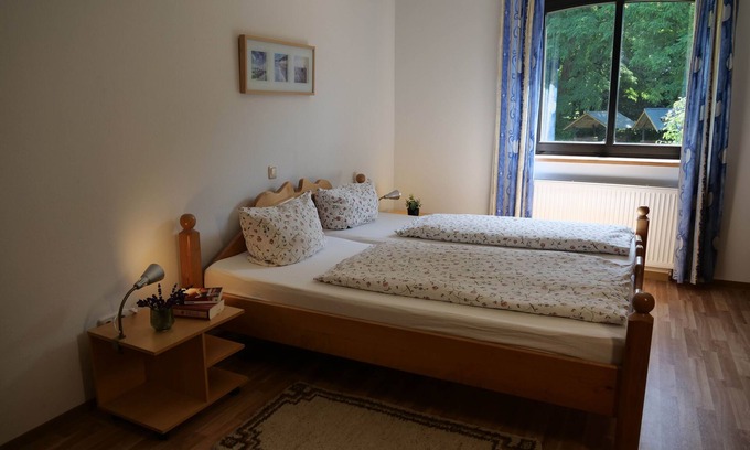 Kuchelmiss Apartment | Doppelzimmer 6 - Pension Nebeltal