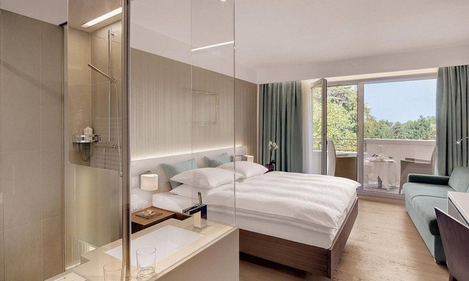 Loipersdorf bei Fuerstenfeld House | Doppelzimmer Design - ab 3 Nächte - Thermenhotel Stoiser