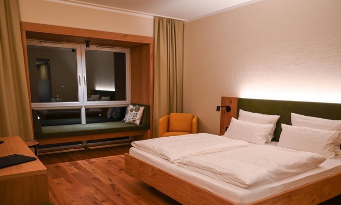 Boos Apartment | Doppelzimmer Eifel-panorama, Dusche/wc - Eifelhotel Fuchs