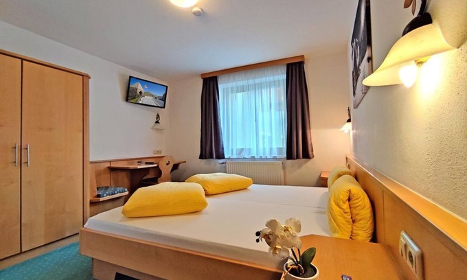 Fusch an der Grossglocknerstrasse House | Doppelzimmer Kat. B - Wasserfall, Hotel