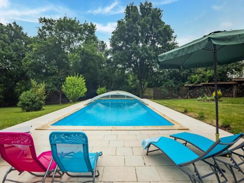 Villeneuve-sur-Lot House | Dordogne Poolside Escape
