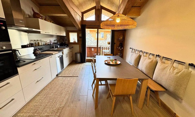 Saint-Marcel Ski Chalet | Dorfhaus renoviert auf 3 Ebenen 4 Zimmer für 6 Personen in St Marcel