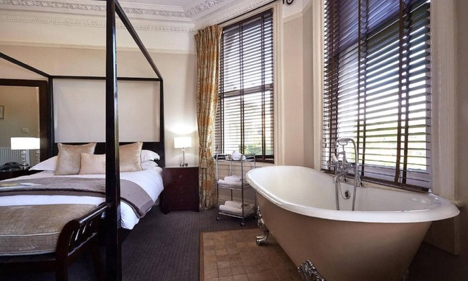 Bath Bed & Breakfast | Dorian House