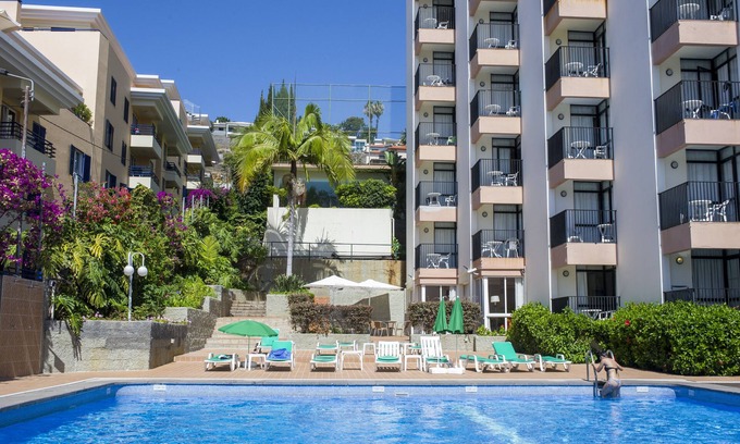 Sao Martinho Apartment | Dorisol Buganvilia Studio Hotel