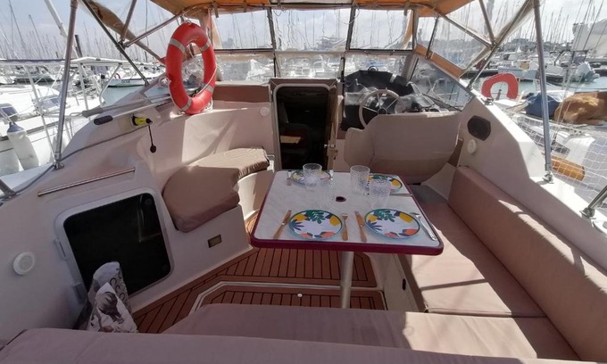 Charente-Maritime Boat Rental | Dormir sur un yacht insolite