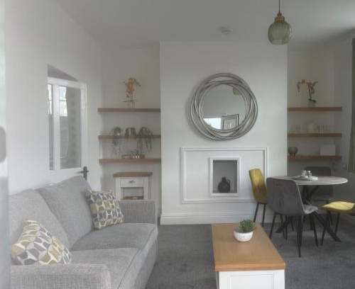 Richmond Apartment | Dots Place 14 Darlington Road DL10 7AW