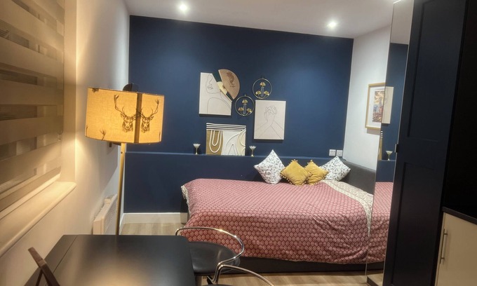 Finchley Apartment | Double Bed private studio in Finchley, North London