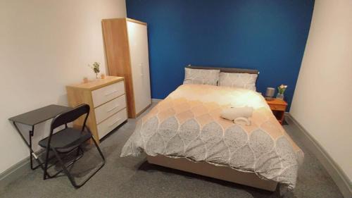Eccles House | Double-Bedroom in the Heart of Eccles Manchester Perfect for Short Stays BH4