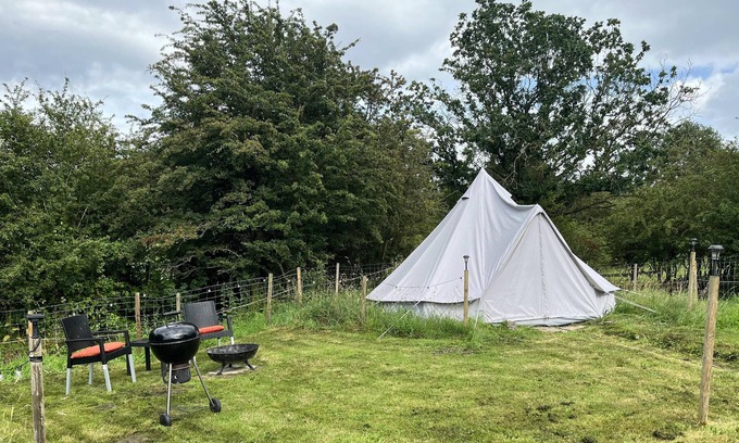 Loughborough Cabin | Double bell tent farm stay