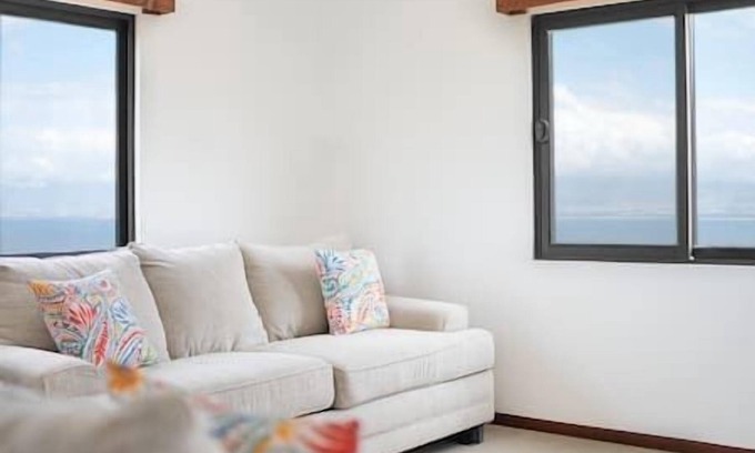 Ensenada House | Double Cabin #3 - Oak Point
