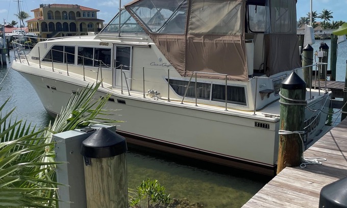Key West Boat Rental | Double Cabin Luxury Power Motor Yacht in Key West