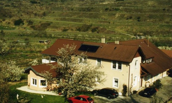 Vogtsburg Apartment | Double room yellow - Winery Baumer