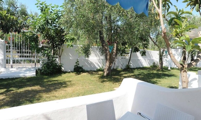 Mattinata Bed & Breakfast | Double or family room a few steps from the sea