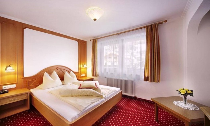 Bramberg am Wildkogel Apartment | Double Room "Bergkristall" - Tauernblick, Emerald Hotel
