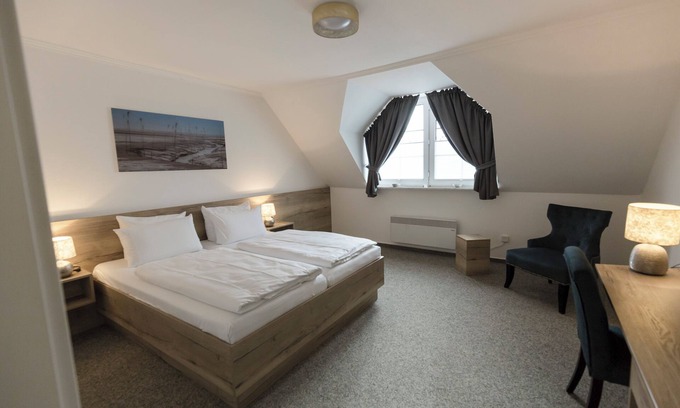 Dorumer Neufeld Apartment | Double room 119. Quiet and close to the beach.