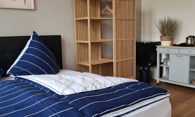 Anklam Apartment | Double room (18-30m², 2pers.), fridge, Smart-TV - Altes Lazarett Gästehaus