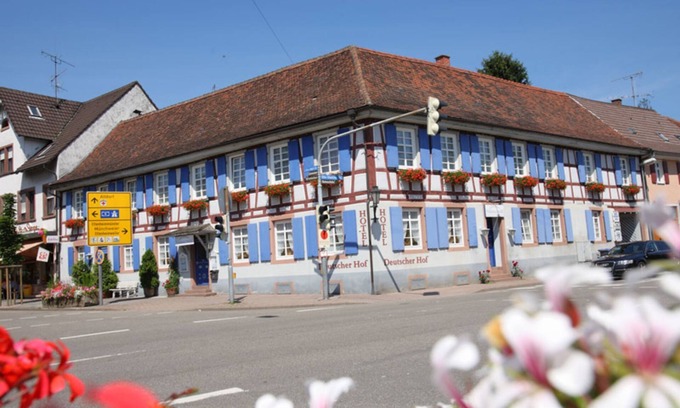 Ettenheim Cottage | Double room A with shower and toilet - Hotel Deutscher Hof