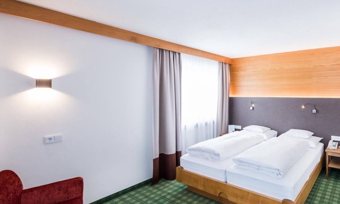Warth House | Double room Anemone BB MS - Hotel Walserberg