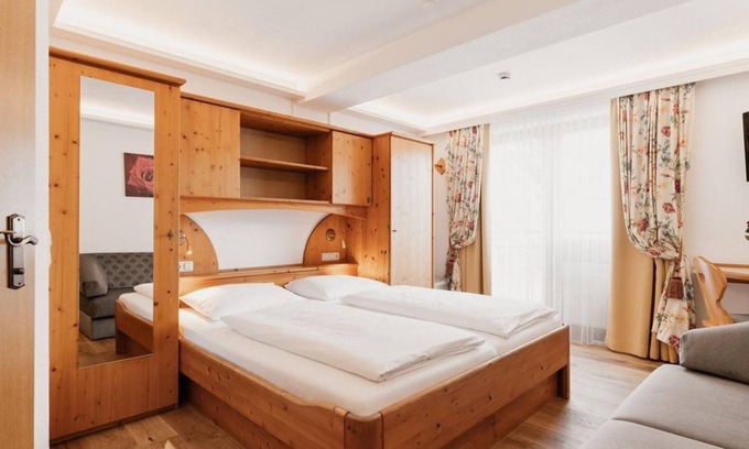 Unterberg House | Double room "Arnika" - Hotel Gratz Grossarl