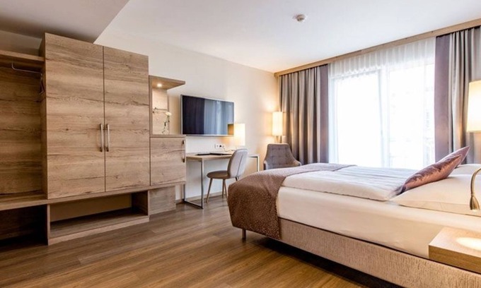 Mondsee House | Double room Classic wheelchair accessible - Hotel Krone