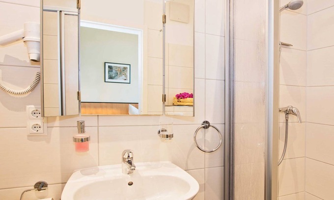 Seebad Bansin Apartment | Double room comfort with sea view - Strandvilla Imperator | Hotel &