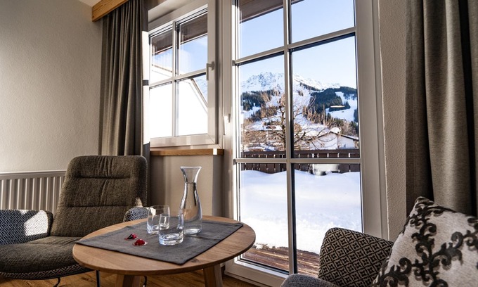 Oberjoch House | Double room Enzian - Hotel-Alpengasthof Löwen