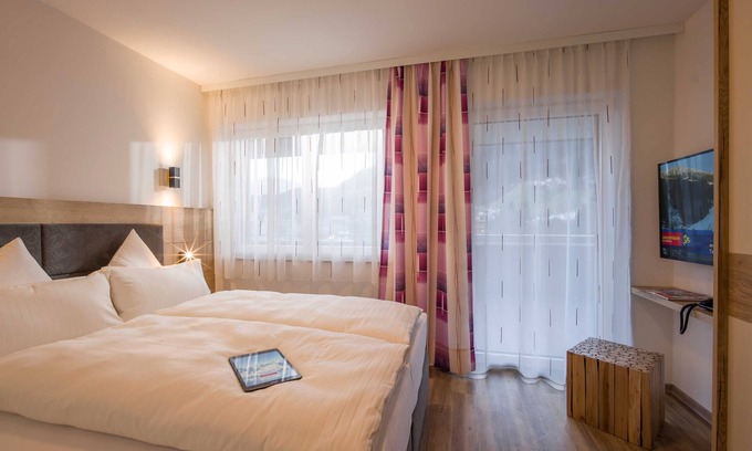 Kaltenbach Apartment | Double room Hochzillertal 3 - Aparthotel * AlpTirol