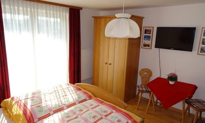 Faistenau Cottage | Double Room - Pension Bayrhammer