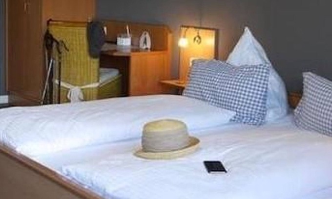 Hunerbach House | Double Room, Shower, Toilet / Standard - Hotel-Restaurant Hüllen